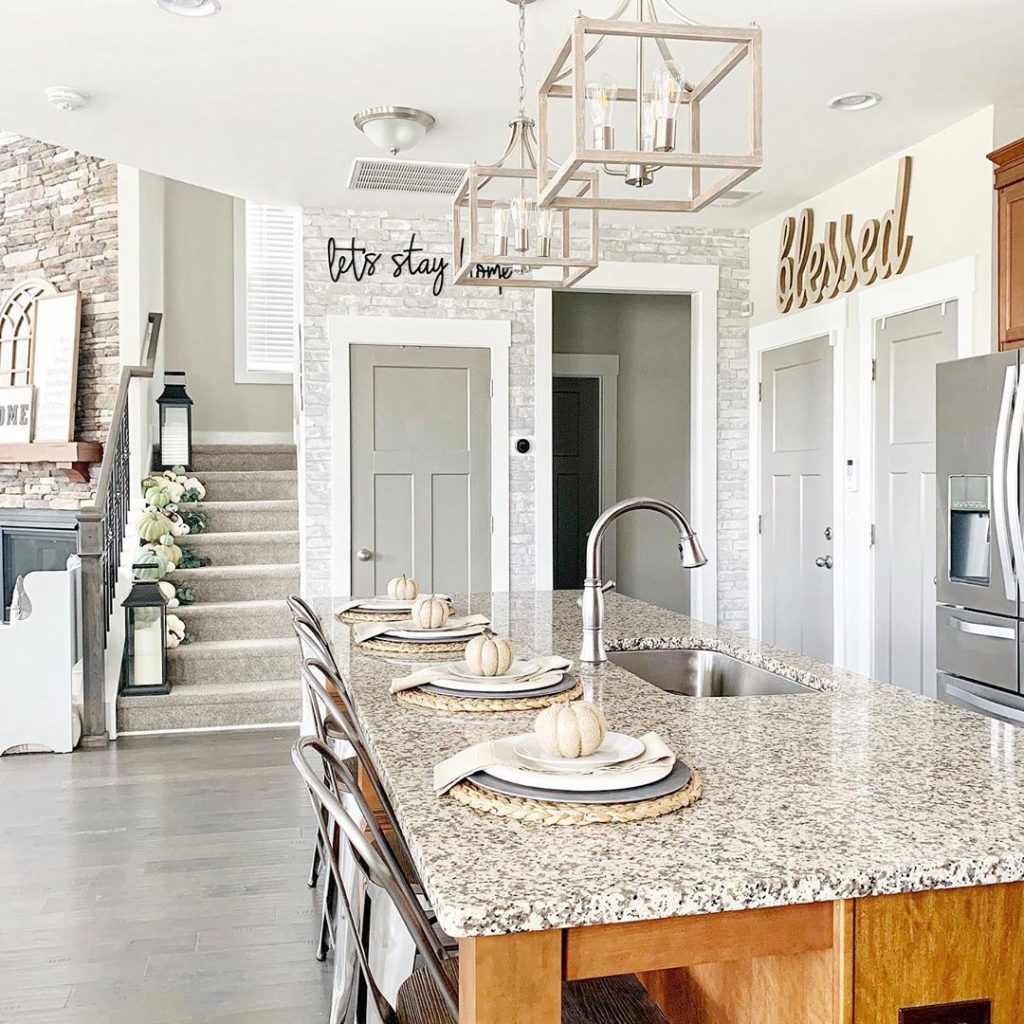 farmhouse-kitchen-island