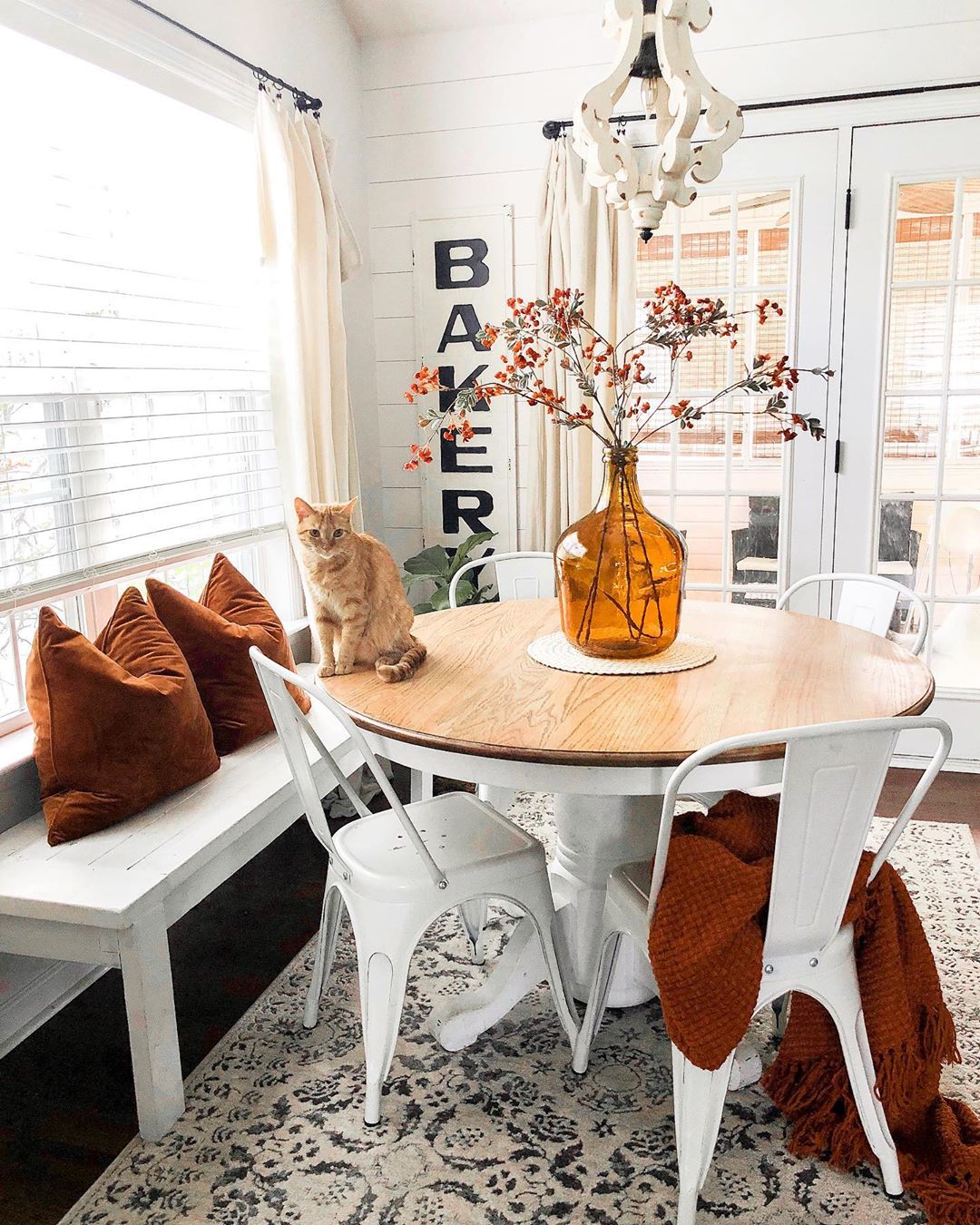 7 Breakfast Nook Ideas that Don’t Break the Bank