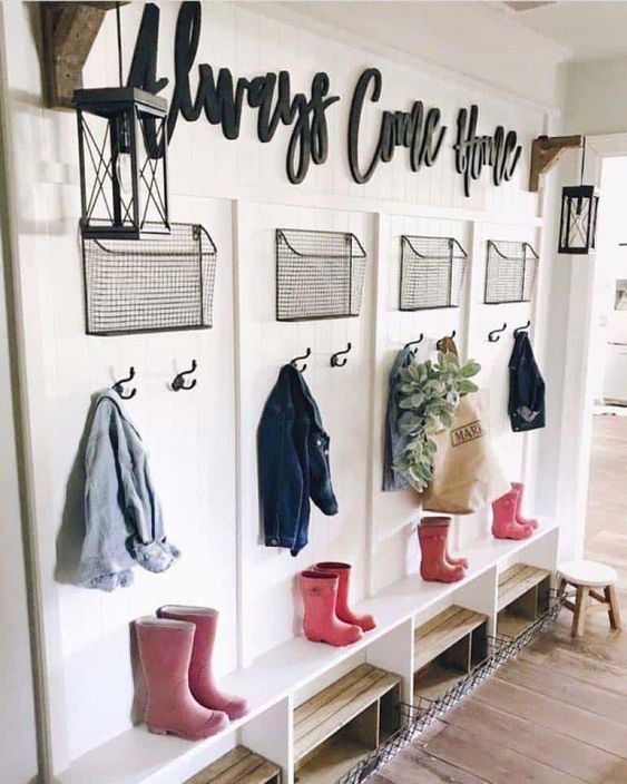 Entryway with hooks and baskets