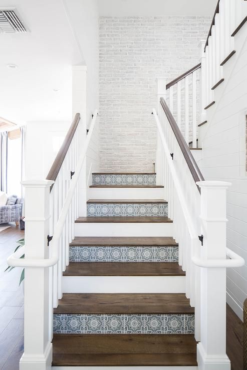 tiled-staircase-riser