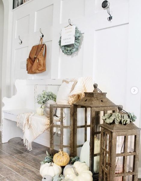 living room floor lanterns