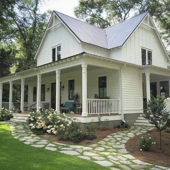 farmhouse landscaping front yard