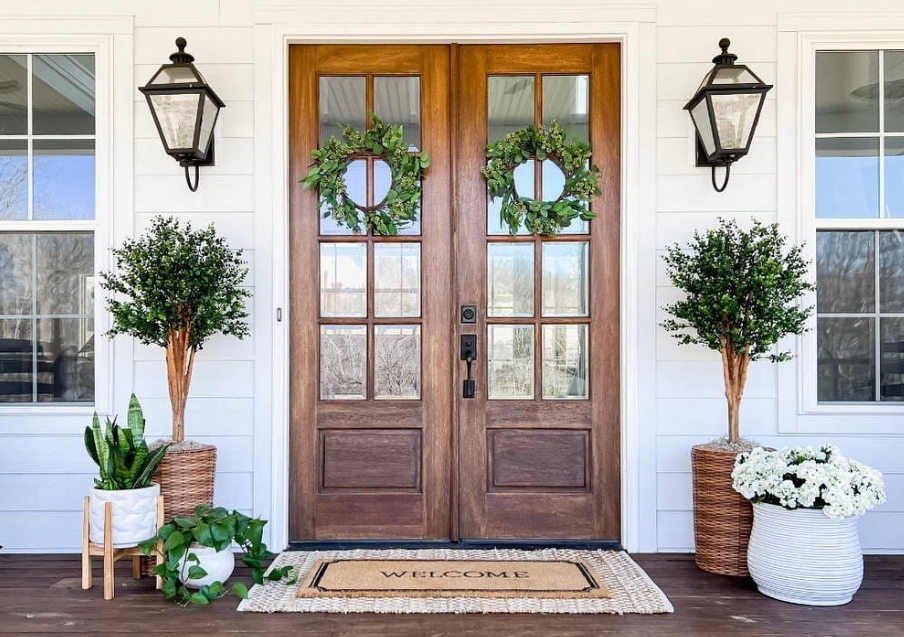 Making a Farmhouse Front Door Statement: Elevate Your Porch with Farmhouse Decor this Summer