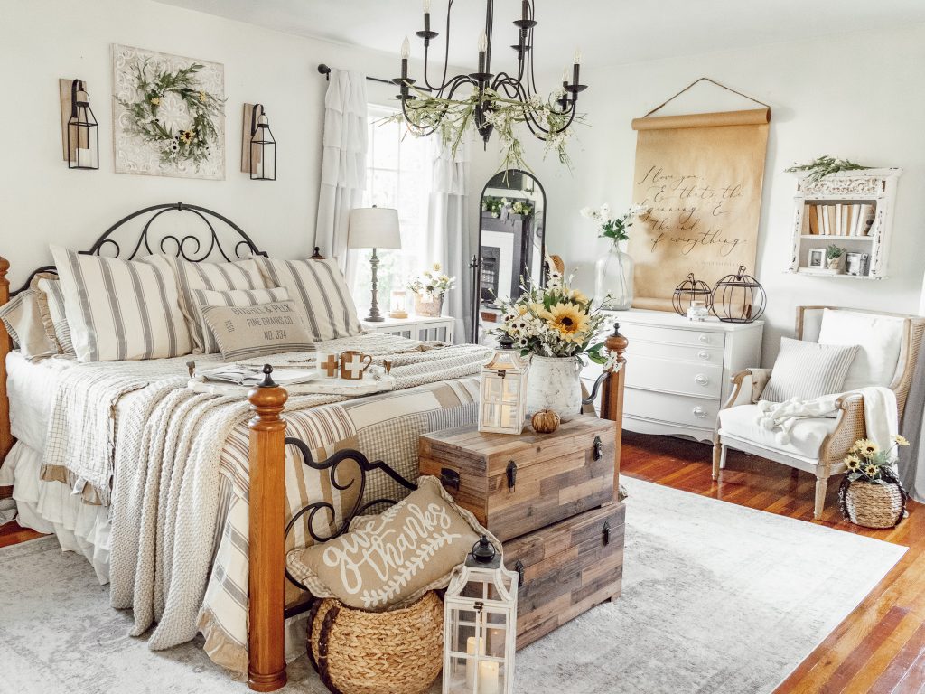 Reviving Nostalgia: Vintage Home Accessories in Farmhouse Decor